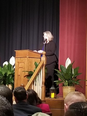 Jennifer Owen Presents the Barney Thompson Scholarship at Fulton High School Senior Awards, May 3, 2019