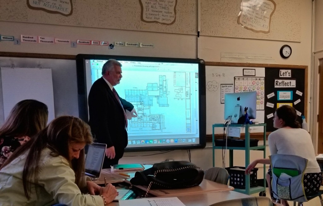 Knox County Schools Facilities Director, Doug Dillingham, discusses construction plans with the Inskip Elementary PTA